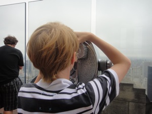 Binoculars at the Top of the Rock. Photo attribution: Fanny Littmarck