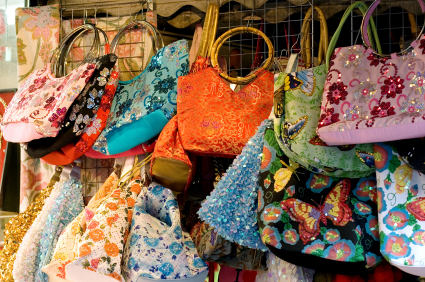 Dozens of fake designer purse vendors selling knock-offs to NYC